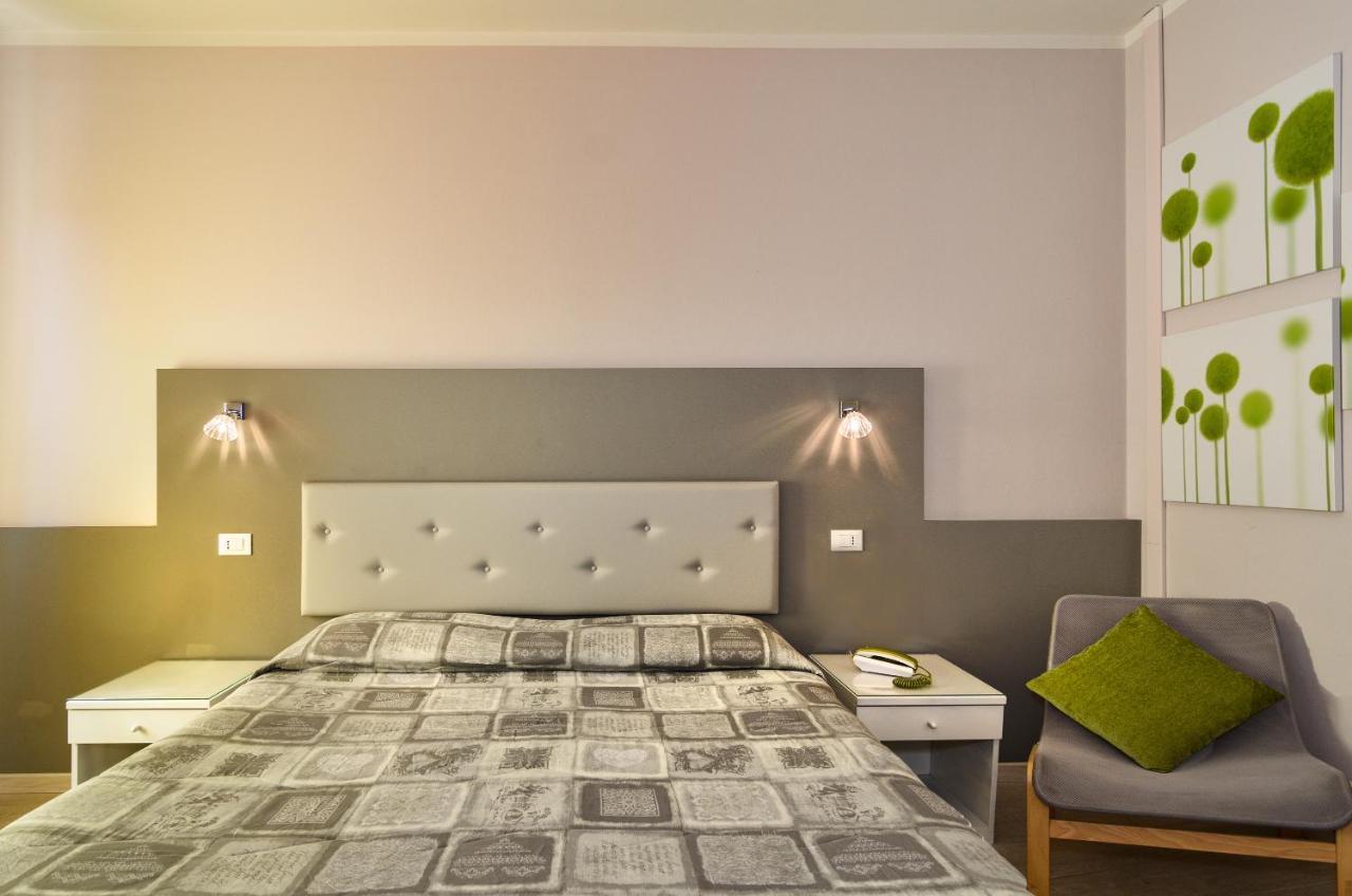 City Hotel 维亚雷焦 外观 照片