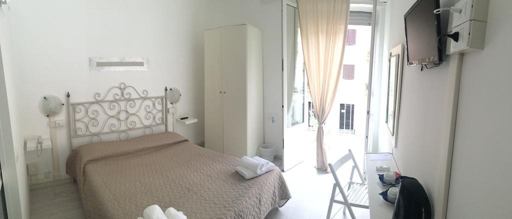 City Hotel 维亚雷焦 外观 照片