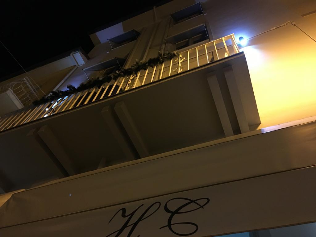 City Hotel 维亚雷焦 外观 照片
